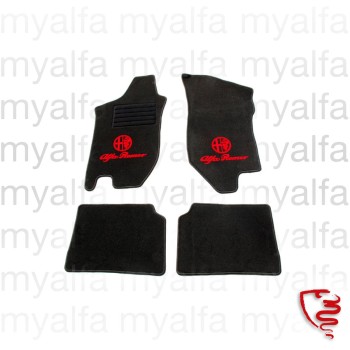 Fußmatten 145 bj. 9.94-05.99 schwarz/rotes Emblem Tuftvelour gekettelt,Rückenbeschichtung:
