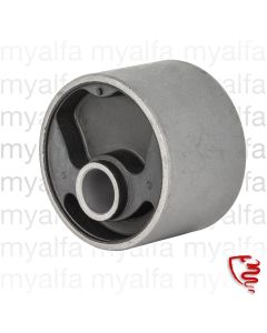Bussning växellådsupphängning  - 105/115 - 1969-93  för modeller med hydraulisk koppling