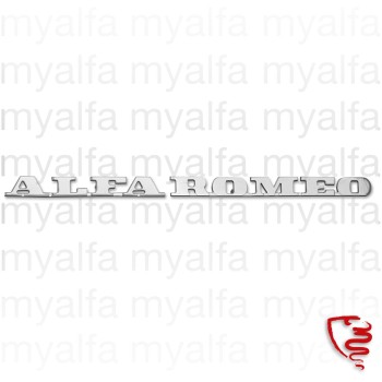Schriftzug "Alfa Romeo"       Montreal                      