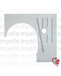 Kofferraumboden Mitte -       102, 106 Spider/Sprint -      Rippen nach unten gerichtet