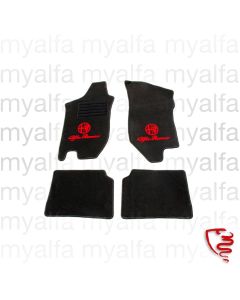 Fußmatten 145 bj. 9.94-05.99 schwarz/rotes Emblem Tuftvelour gekettelt,Rückenbeschichtung: