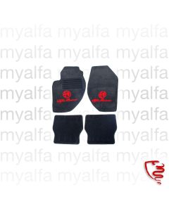 Fußmatten 166 Bj. ab 10.2003 schwarz rotes Emblem Tuftvelour, gekettelt, Latex Rückenbeschichtung