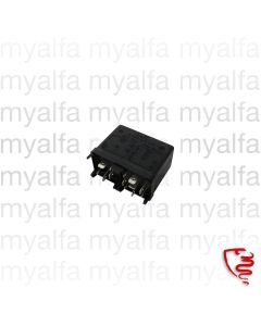 Kraftstoffpumpenrelais 116 V6  Bosch                        